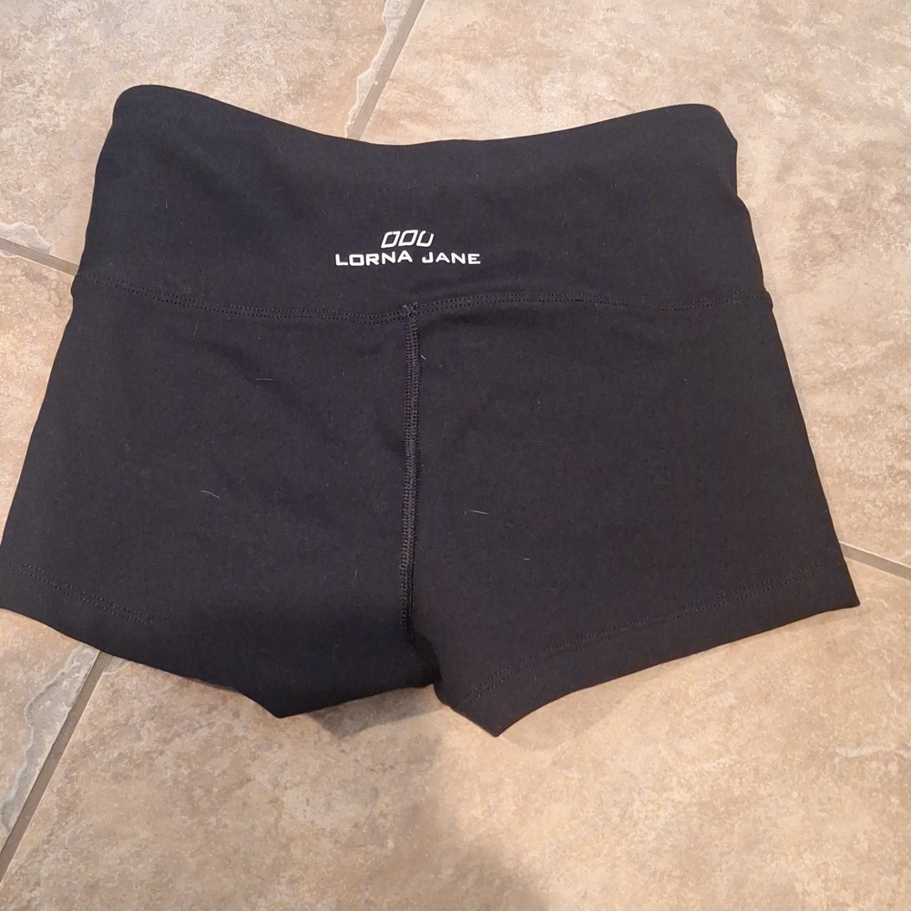 Lorna Jane Black workout shorts S